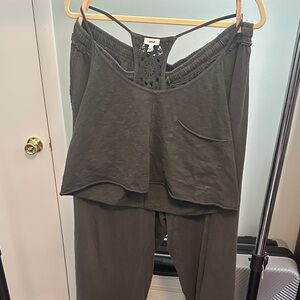 Aerie Dark Gray Lounge Set
